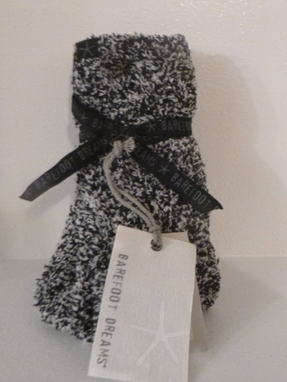 BAREFOOT DREAMS HEATHERED SOCKS NWT SO SO SOFT & CUDDLY